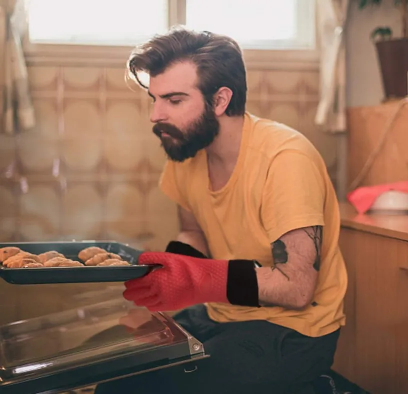 Silicone Gloves Heat Resistant Double Oven Mitts for Kitchen Cooking BBQ Baking thumbnail 4