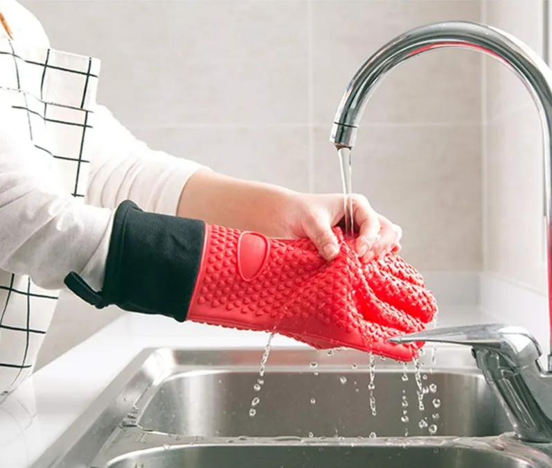 Silicone Gloves Heat Resistant Double Oven Mitts for Kitchen Cooking BBQ Baking thumbnail 5